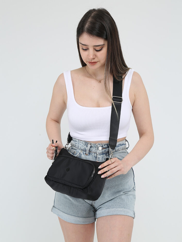 Siyah Çapraz Çanta